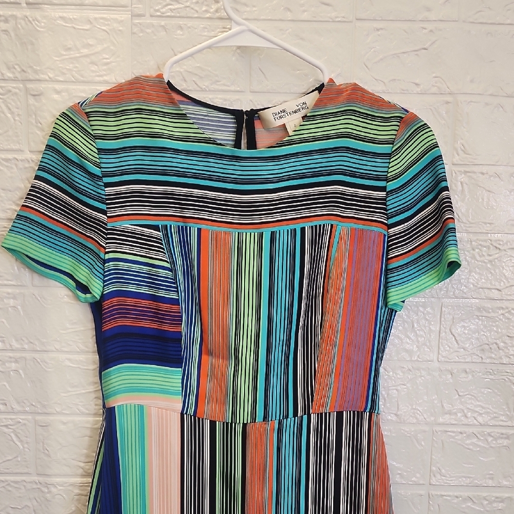 Diane Von Furstenberg Multi-Stripe Short Sleeve Mini Dress - Picture 4 of 10
